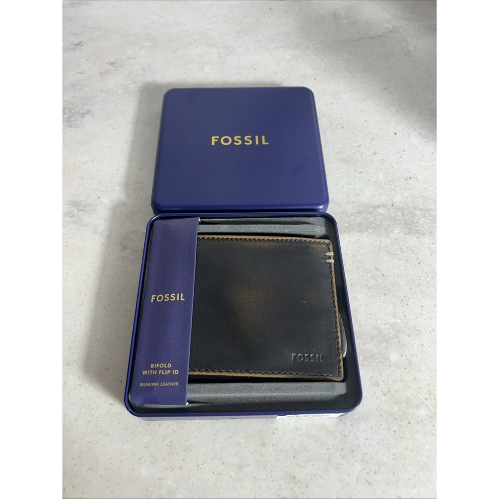 Fossil Men's Wallet, Wade Leather Bifold Wallet with Flip ID, Black